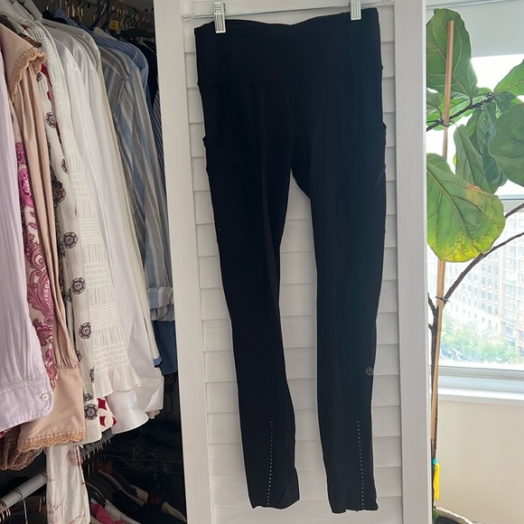 Lululemon Lehning size 4 - Picture 1 of 3